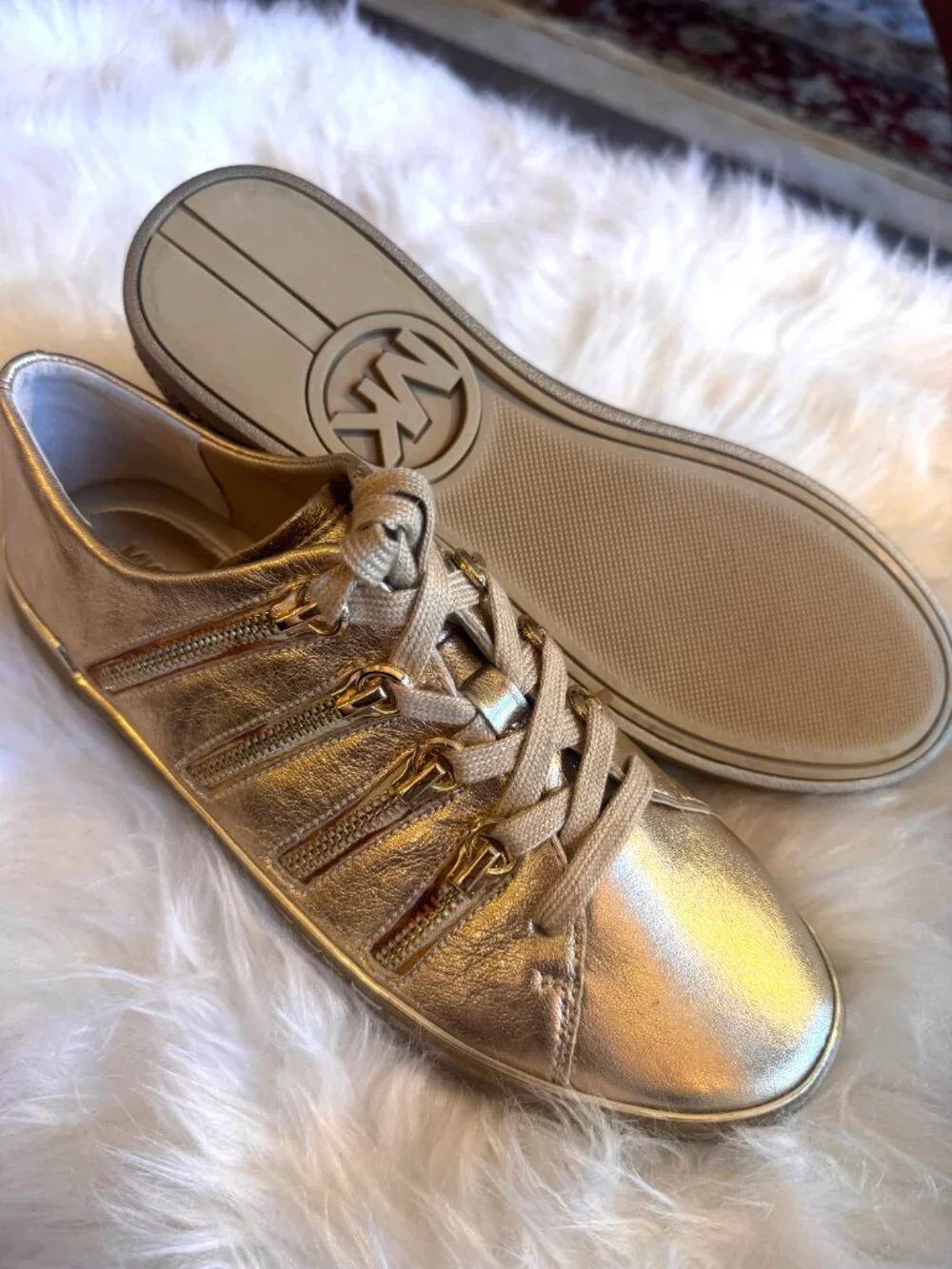 Women Michael Kors  golden leather Chelsie sneakers sz 7,5 NWOT